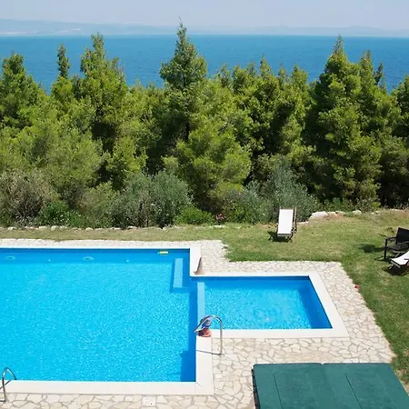 Villa Paressa Néa Fókaia
