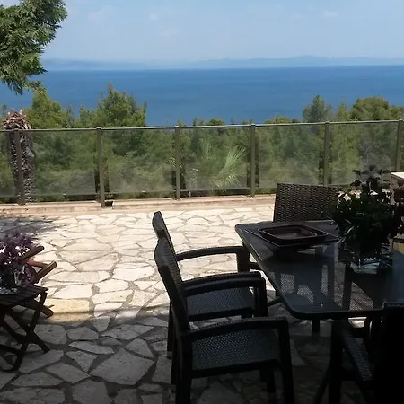 Paressa * Néa Fókaia