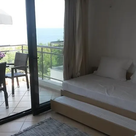 Villa Paressa Néa Fókaia