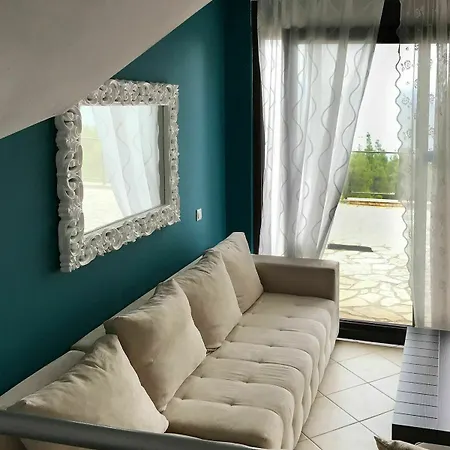 Paressa Villa *