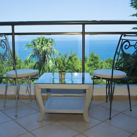 Paressa Villa