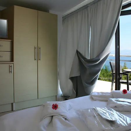 Villa Paressa Néa Fókaia